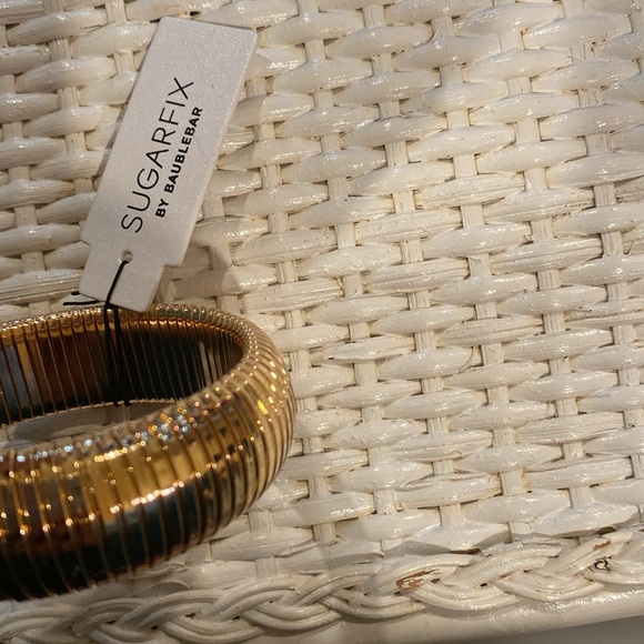 SUGARFIX by BaubleBar Chunky Ribbed Gold
Bangle Bracelet - Gold NWT - Picture 6 of 8
